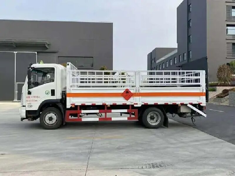 蘇州到吐魯番危險品運輸