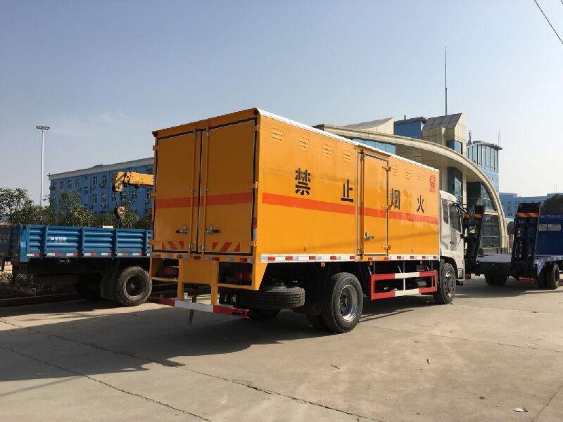 蘇州到克孜勒蘇柯爾克孜自治州危險(xiǎn)品運(yùn)輸